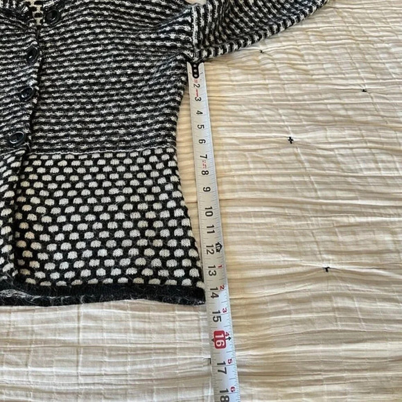 Chiaramente Black & White Textured Cardigan Sz M Made in Italy Acrylic Wool - Picture 8 of 11